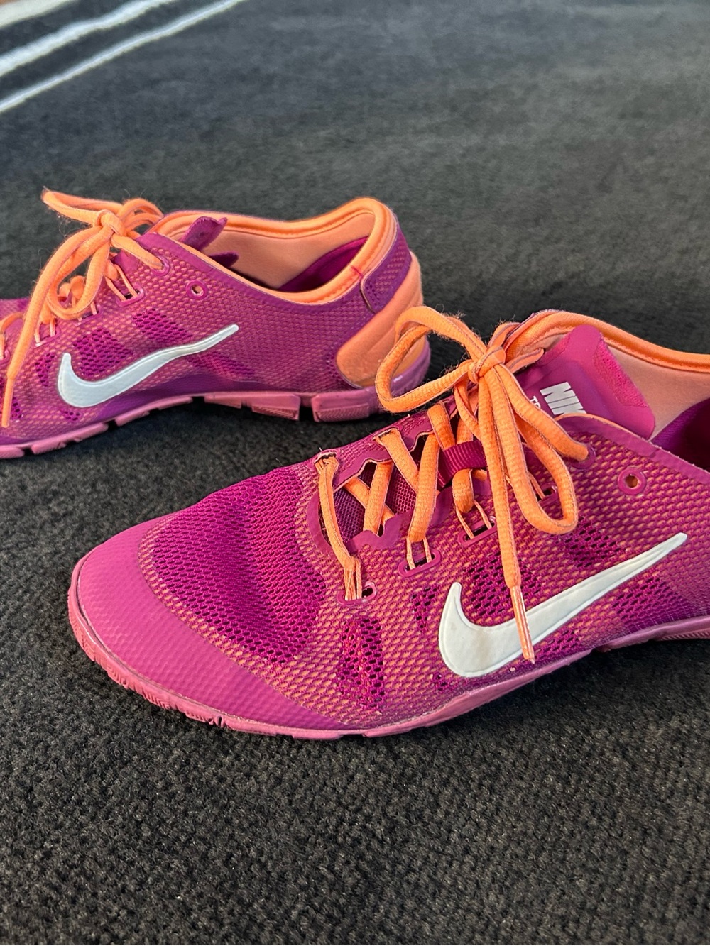 Nike Women’s Pink and Orange Lightweight Training Shoes - Picture 2 of 5